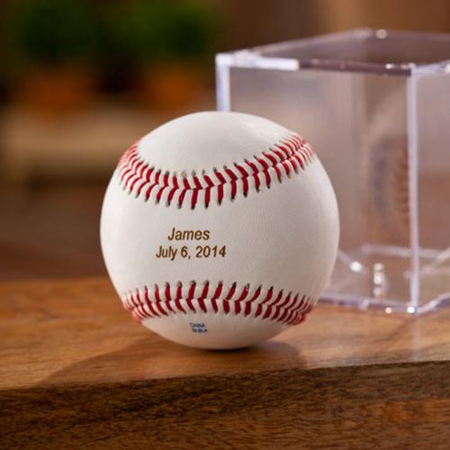 Personalized Classic Rawlings Baseball in Case Personalized Classic Rawlings Baseball in Case  Sporting Goods > Team Sports > Baseball
