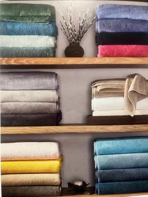 Matouk Milagro Bath Collection Matouk Milagro Bath Collection Home & Garden > Linens & Bedding > Towels > Bath Towels & Washcloths