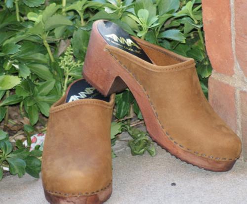Honey Leather  High heel reminds me of a great old Frye Boot!! Honey Leather High Heel NULL