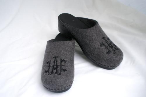 Monogrammed Anthricite Wool Clogs with Black Monogram Monograemmed Anthricit Wool Clogs 