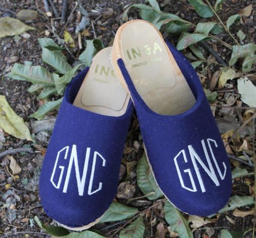 Royal blue wool clogs with a white circle monogram Royal blue wool clogs  NULL